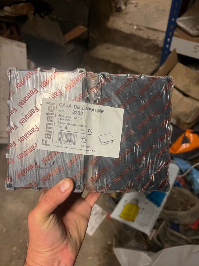 Caja de Empalme Famatel 3202