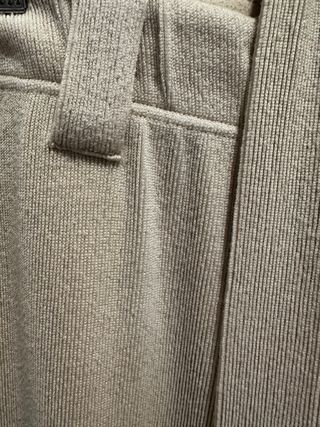 Pantalón sport beige Mango