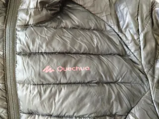 Abrigo Quechua Negro y Rojo