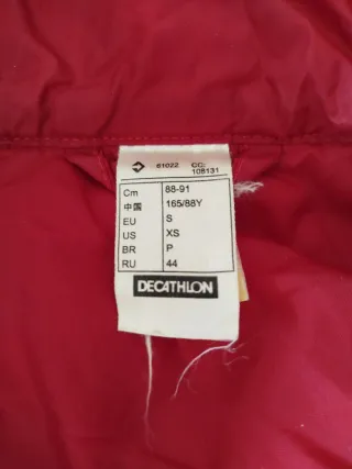 Abrigo Quechua Negro y Rojo