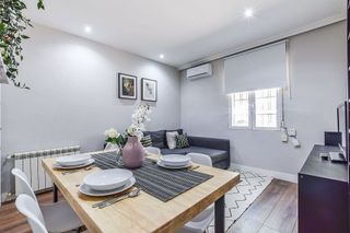 Piso en alquiler en Jerónimos en Madrid