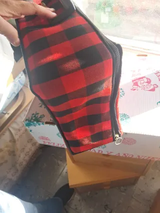 Maleta Vintage Cuadros Rojo y Negro