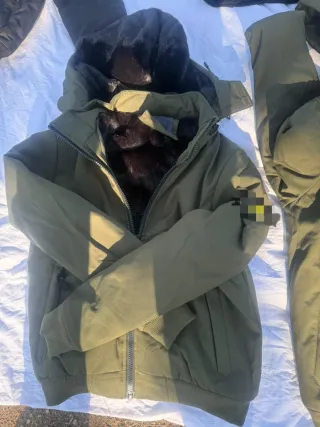 Chaqueta verde con forro de pelo