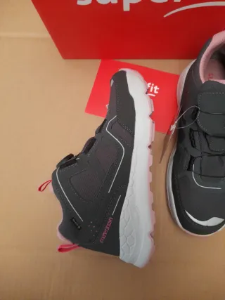 Botas Superfit Negras y Rosas