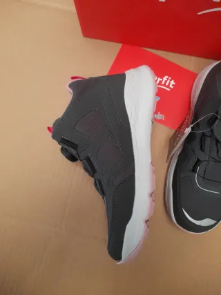 Botas Superfit Negras y Rosas