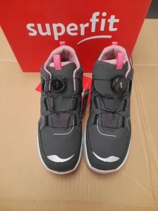 Botas Superfit Negras y Rosas