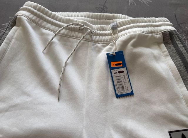 Pantalón chándal Adidas blanco a estrenar