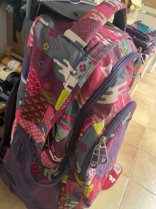 Mochila y estuches Totto