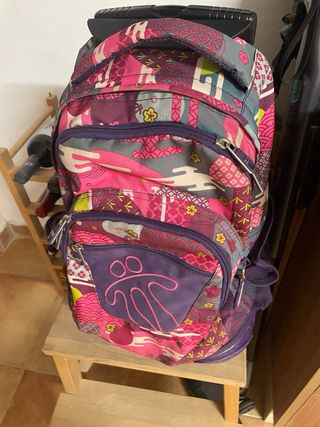 Mochila y estuches Totto