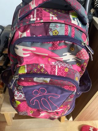 Mochila y estuches Totto