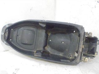 Cofre asiento piaggio (vespa) beverly 500 . 26965