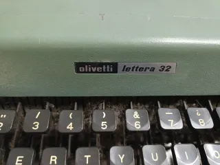 Olivetti Lettera 32 Máquina de Escribir Verde
