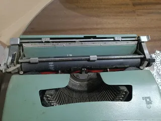 Olivetti Lettera 32 Máquina de Escribir Verde