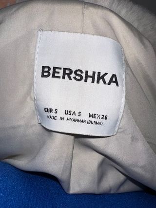 Cazadora cropped pelo capucha beige T. S