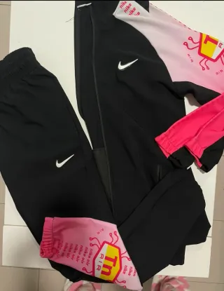 Chándal Nike TN Air Negro y Rosa