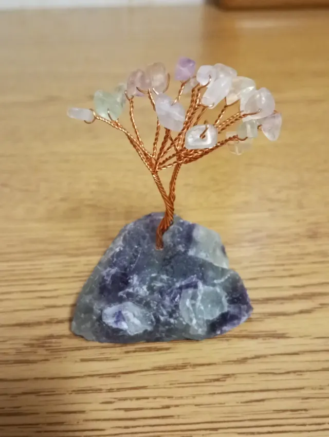 Albero di fluorite con base in pietra