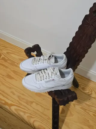 Reebok Classic Leather Blancas (42, 9 USA) al 50%