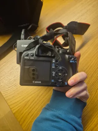 Cámara Canon EOS 1000D