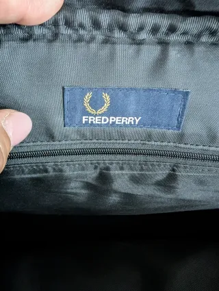 Bandolera Fred Perry Negra