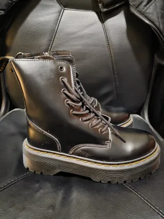 Botas Dr. Martens con plataforma Talla 43 *Hacoo*