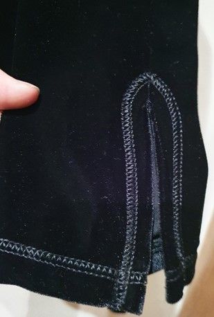 Blusa UNIT terciopelo negro manga 3/4