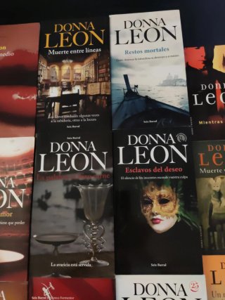 Colección Donna Leon
