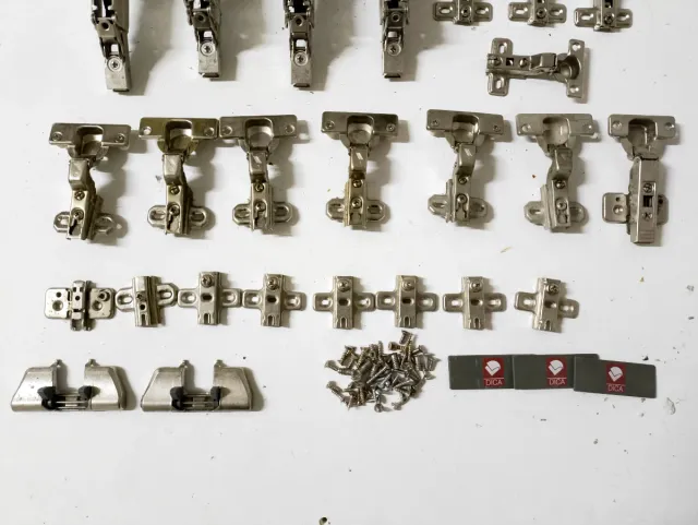 Lote 20 Bisagras Cazoleta Usadas