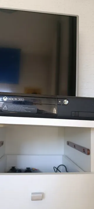 Xbox 360 Slim E +PACK DE JUEGOS.