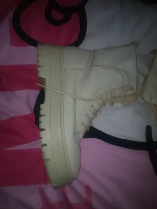 Botas plataforma Stradivarius beige talla 39