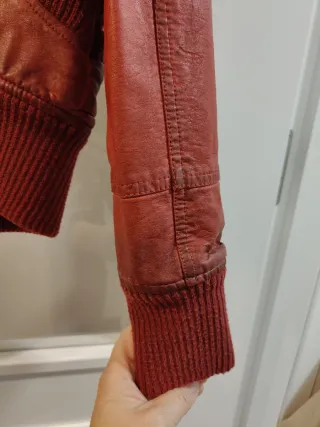 Cazadora polipiel roja talla M