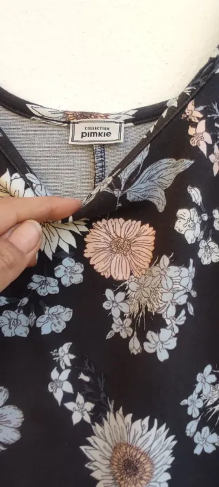 Vestido floral negro tirantes