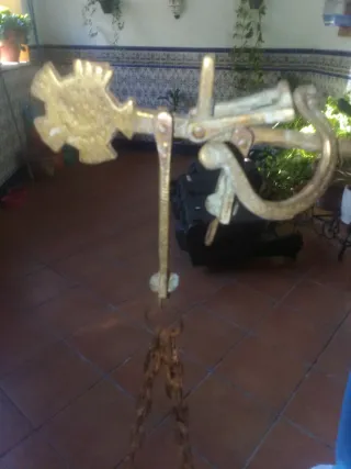 Antigua romana de metal