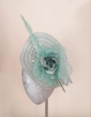 Tocado ideal invitadas de boda.