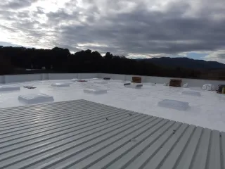 Fachadas y cubiertas panel sándwich