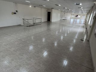 Nave industrial en alquiler en Centro en Avilés