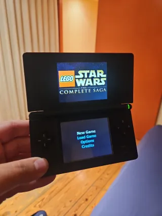 Nintendo DS Lite Roja + 5 Juegos