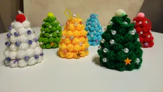 Alberi di Natale uncinetto decorati