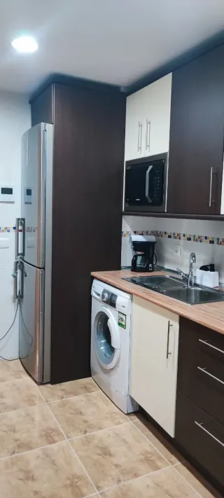 Se alquila habitación en piso compartido