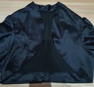 Bolero negro elegante
