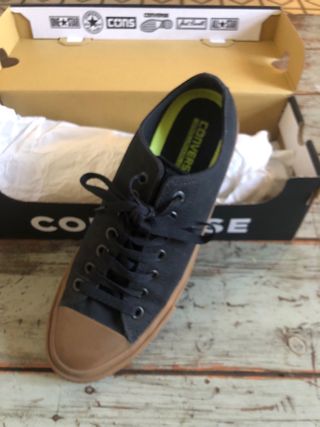 Converse suela caramelo negras