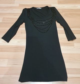 Camiseta negra o vestido