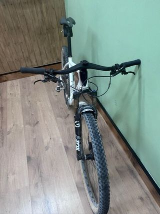 Megamo Factory AXS Talla L