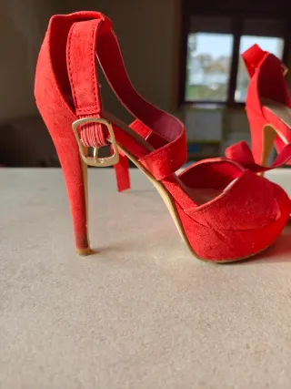 Sandalias de plataforma rojas