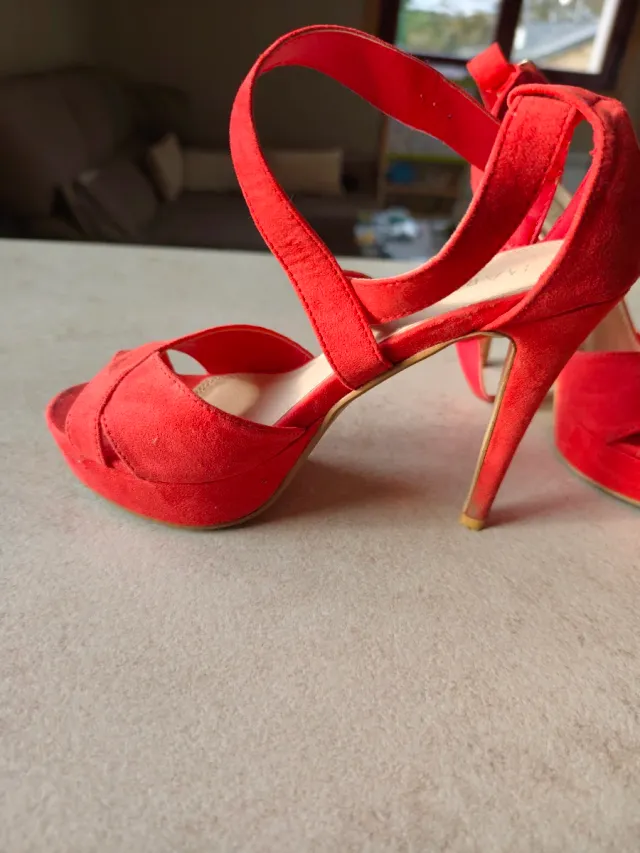 Sandalias de plataforma rojas