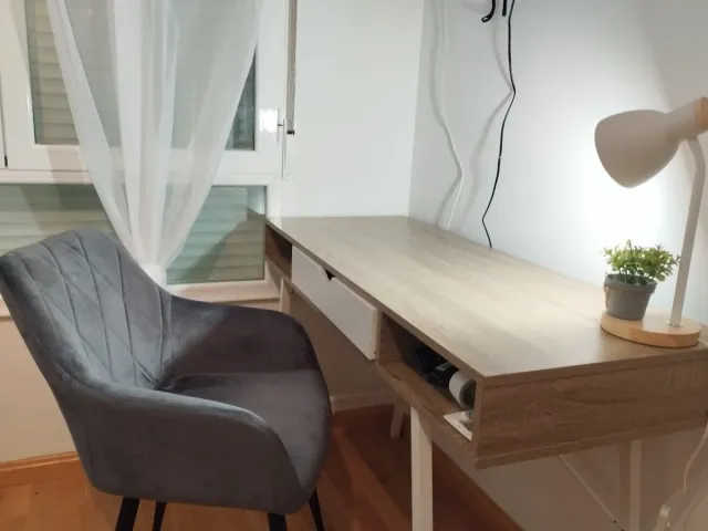 Se alquila habitación en piso compartido