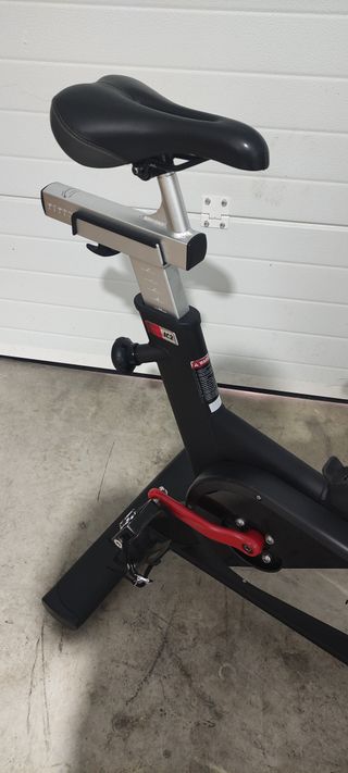 Bicicleta de Spinning TOMAHAWK IC2