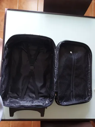 Maleta de cabina avión negra