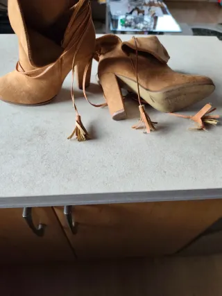 Botines tacón alto marrones