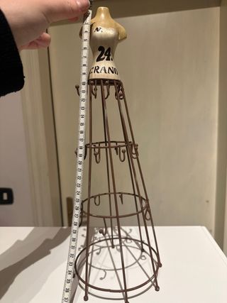 Portagioielli a forma di manichino