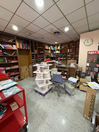 Local comercial en alquiler en Eixample Nord – La Devesa en Girona